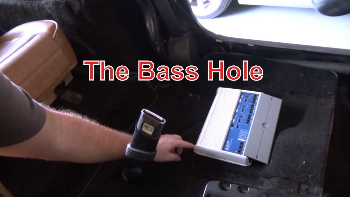 'Video thumbnail for Pioneer Sub powered by JL m/600 in a box tuned to 25hz || Jeep Mods E04'