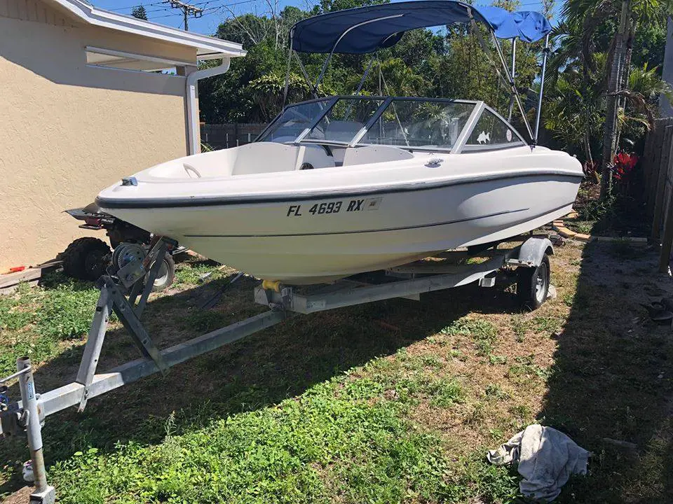 2004 Bayliner Bowrider at the owners house before we bought the boat